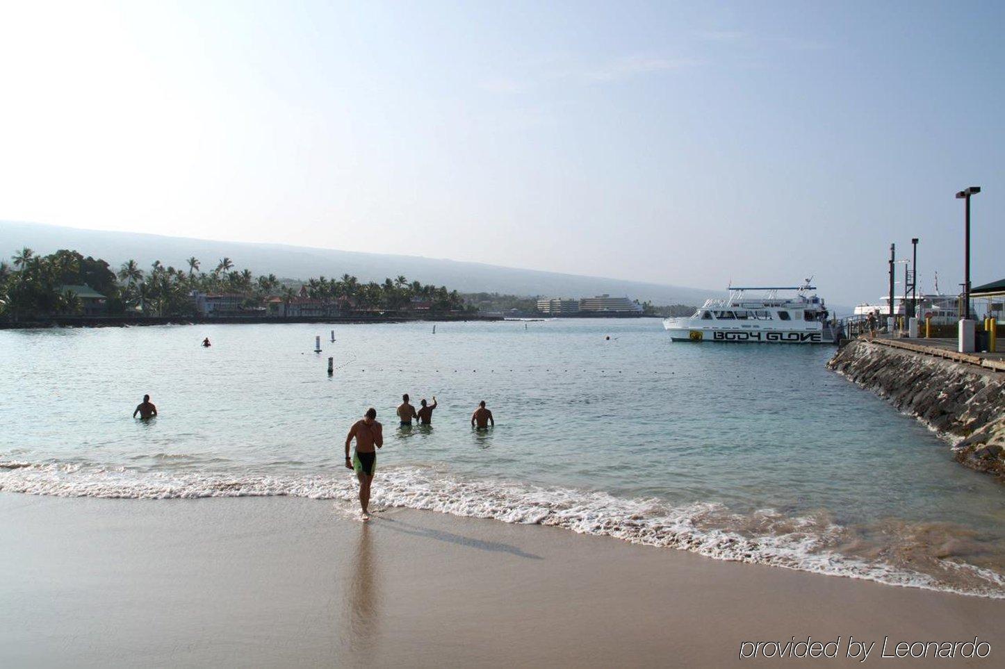 Holiday Inn Express & Suites Kailua-Kona By Ihg Exterior photo